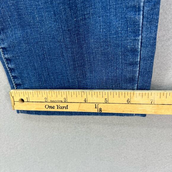 Levi's Jeans Women's 16 Blue Classic Mid Rise Skinny Preppy Normcore Mom Jeans - Picture 14 of 14